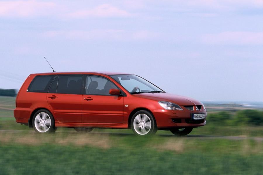  Mitsubishi Lancer 2000 года  (фото 26 из 31)